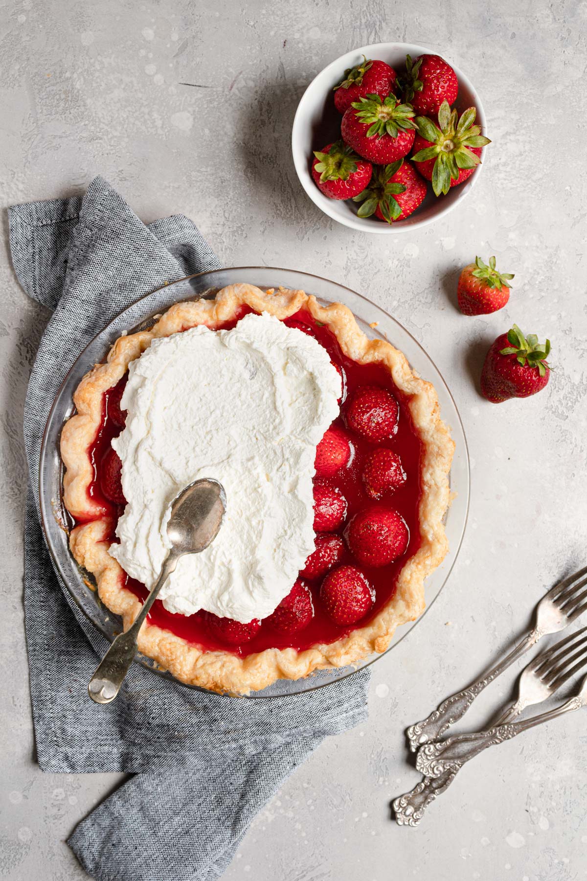 Classic Strawberry Jello Pie - Best Desserts