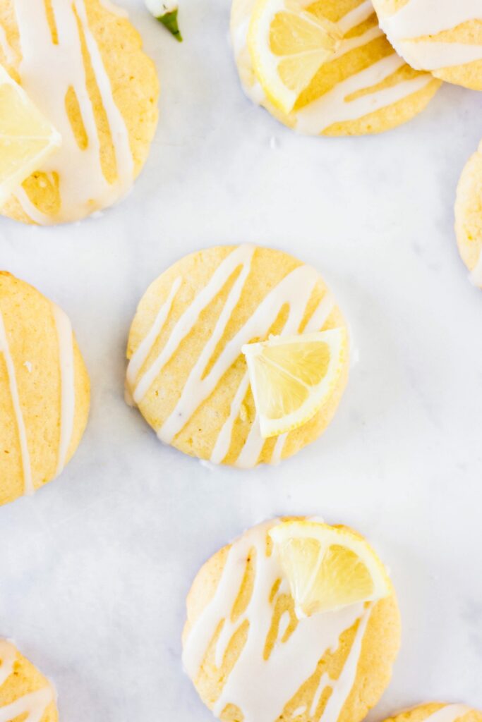 lemon glazed cookies with lemon slices