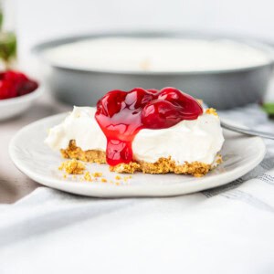 no bake cheesecake slice