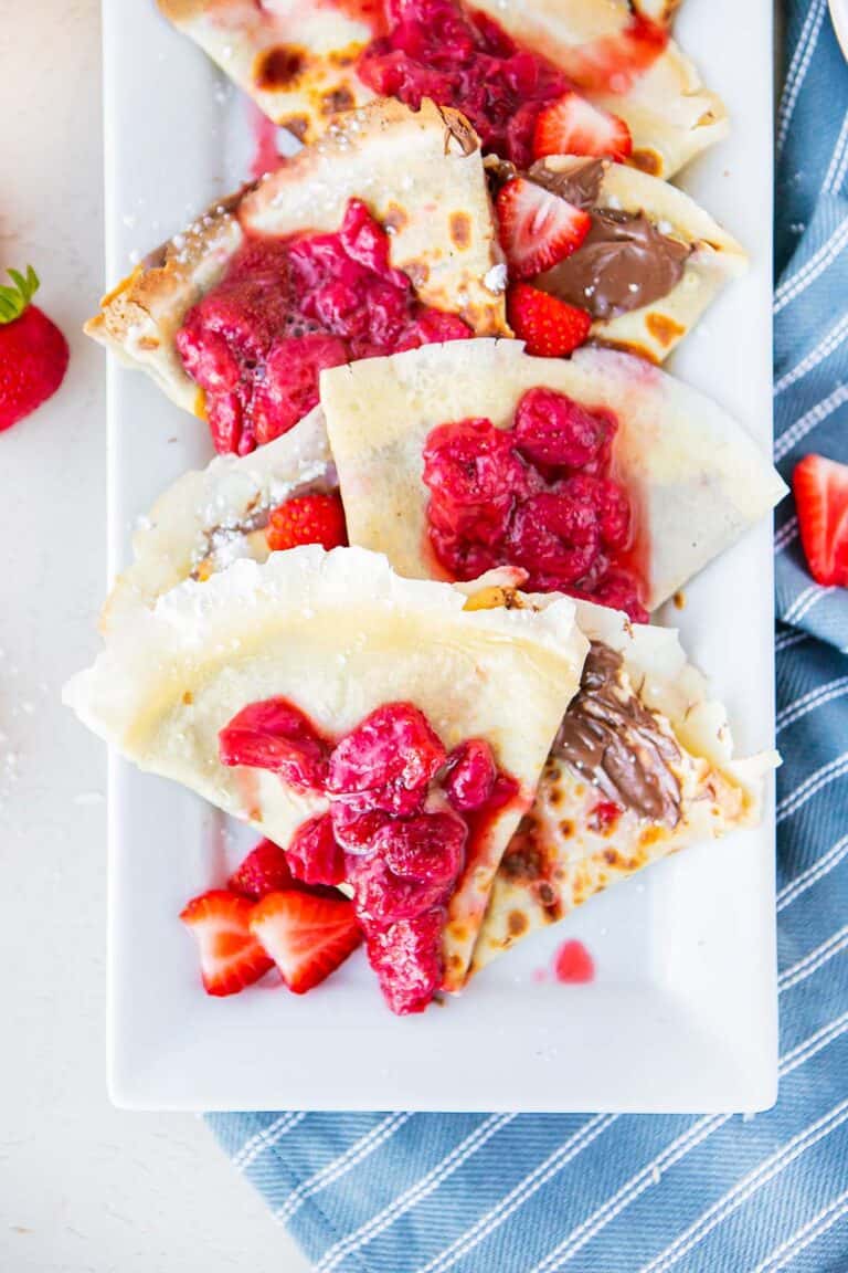 finished nutella crepes with strawberries